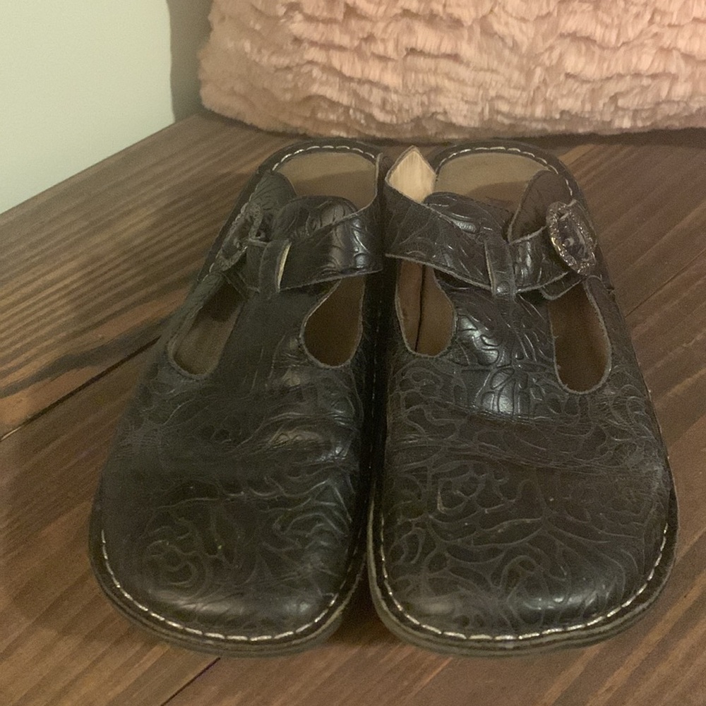 Algeria Nursing Clogs